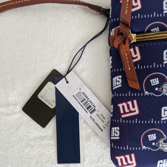 Dooney & Bourke NY Giants Licensed NFL Nylon Double Zip Crossbody Blue Red NWT - Picture 15 of 16